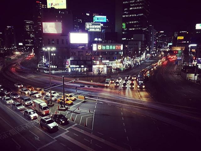 #huaweip10 #Seoul #nightwalk #leicaphotography