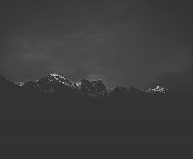 #blackandwhite #liecaphotography #mountains #huaweip10 #huaweiphotography #mobilephotography